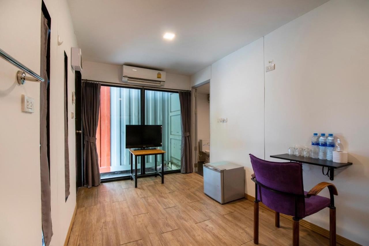 Oyo 673 Nice Sleep Box Hotel Chiang Mai Exteriör bild