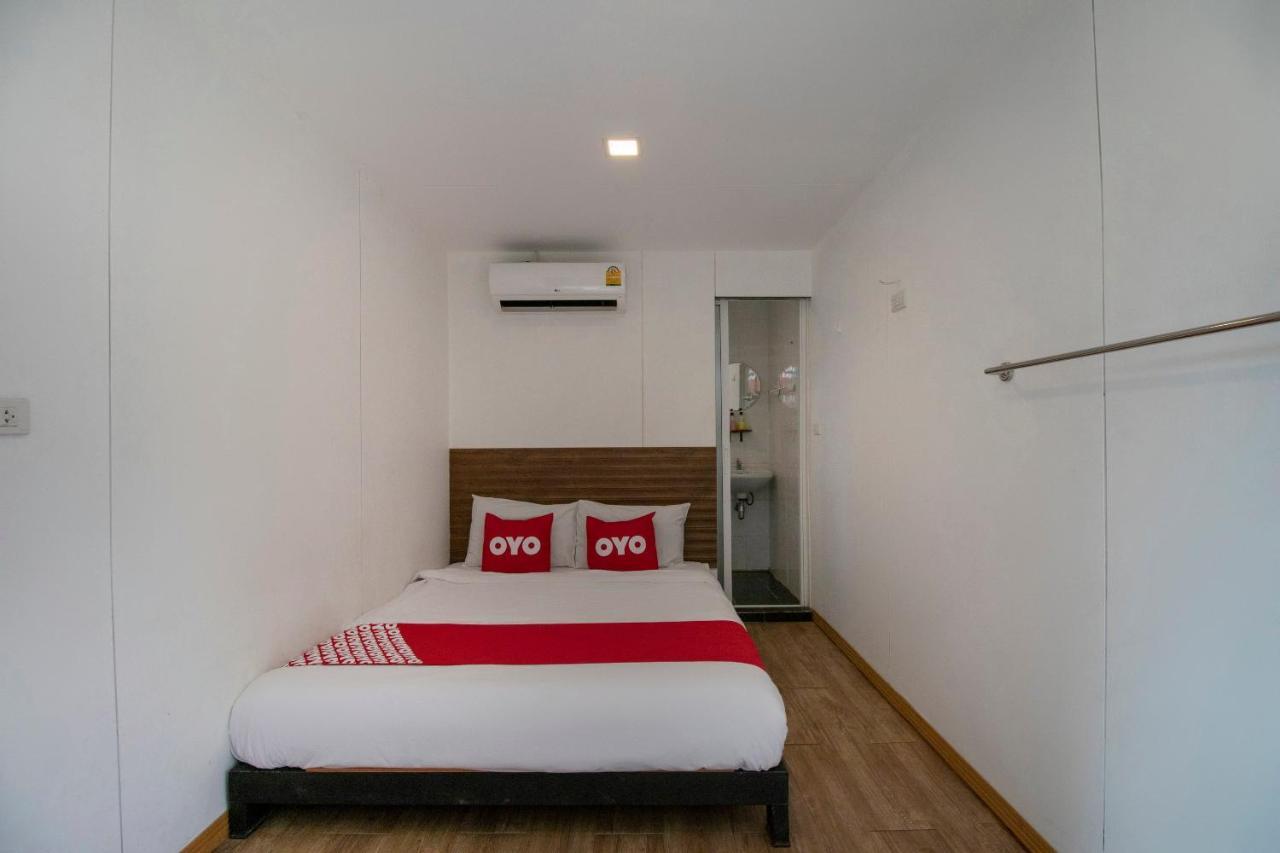 Oyo 673 Nice Sleep Box Hotel Chiang Mai Exteriör bild