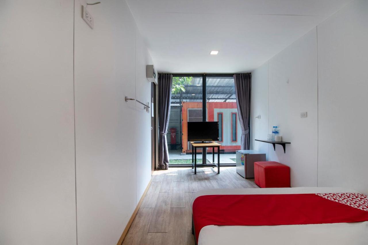 Oyo 673 Nice Sleep Box Hotel Chiang Mai Exteriör bild