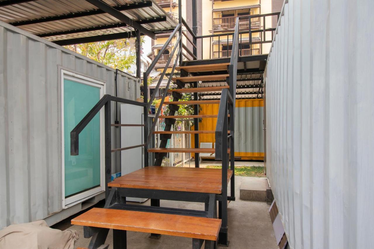 Oyo 673 Nice Sleep Box Hotel Chiang Mai Exteriör bild