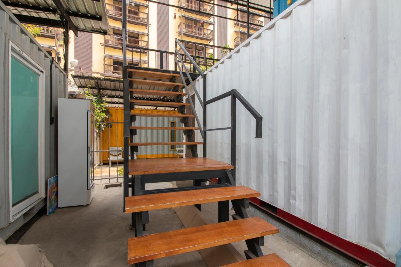 Oyo 673 Nice Sleep Box Hotel Chiang Mai Exteriör bild