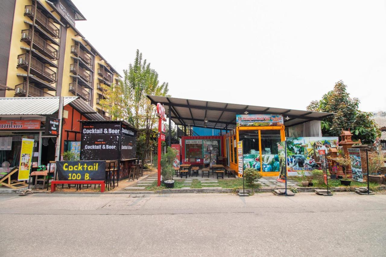 Oyo 673 Nice Sleep Box Hotel Chiang Mai Exteriör bild