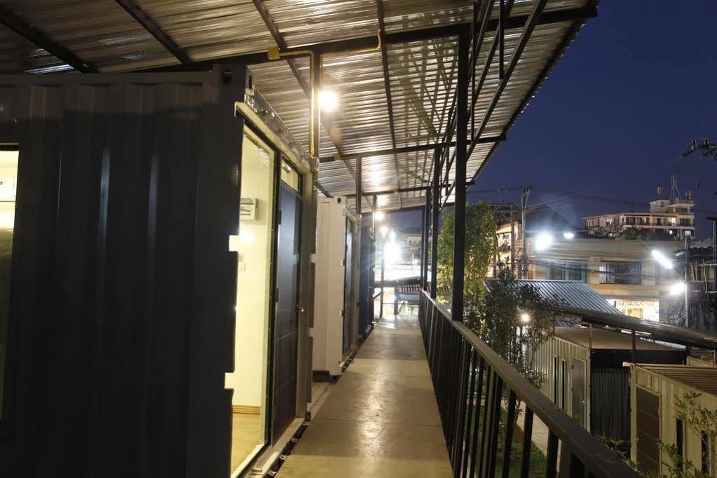 Oyo 673 Nice Sleep Box Hotel Chiang Mai Exteriör bild