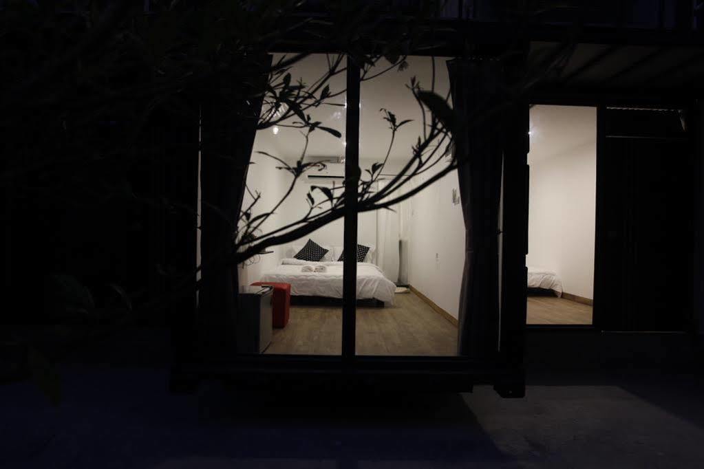 Oyo 673 Nice Sleep Box Hotel Chiang Mai Exteriör bild