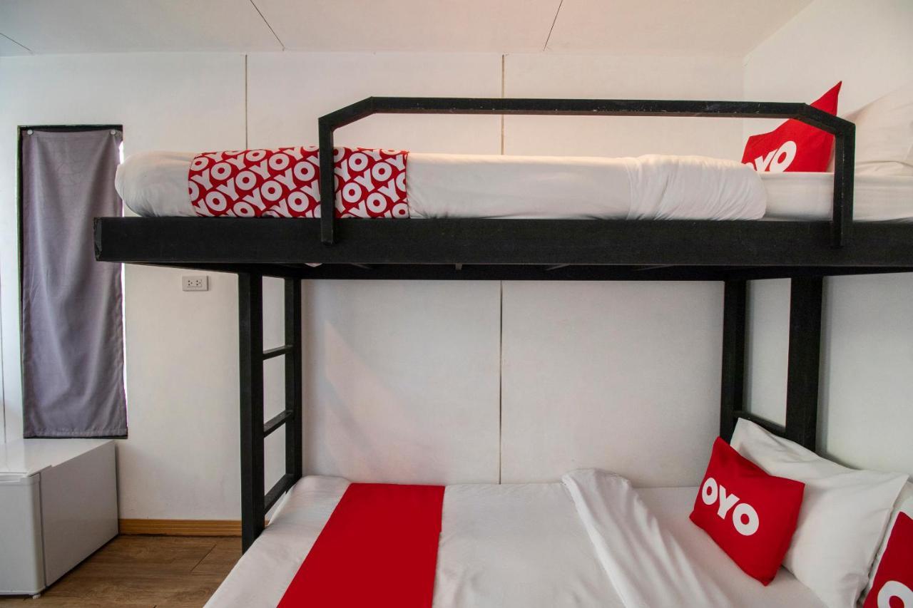 Oyo 673 Nice Sleep Box Hotel Chiang Mai Exteriör bild