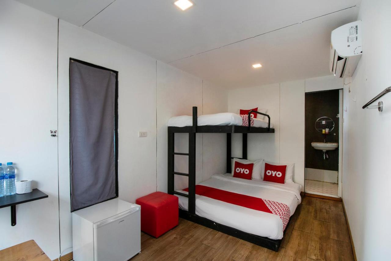 Oyo 673 Nice Sleep Box Hotel Chiang Mai Exteriör bild